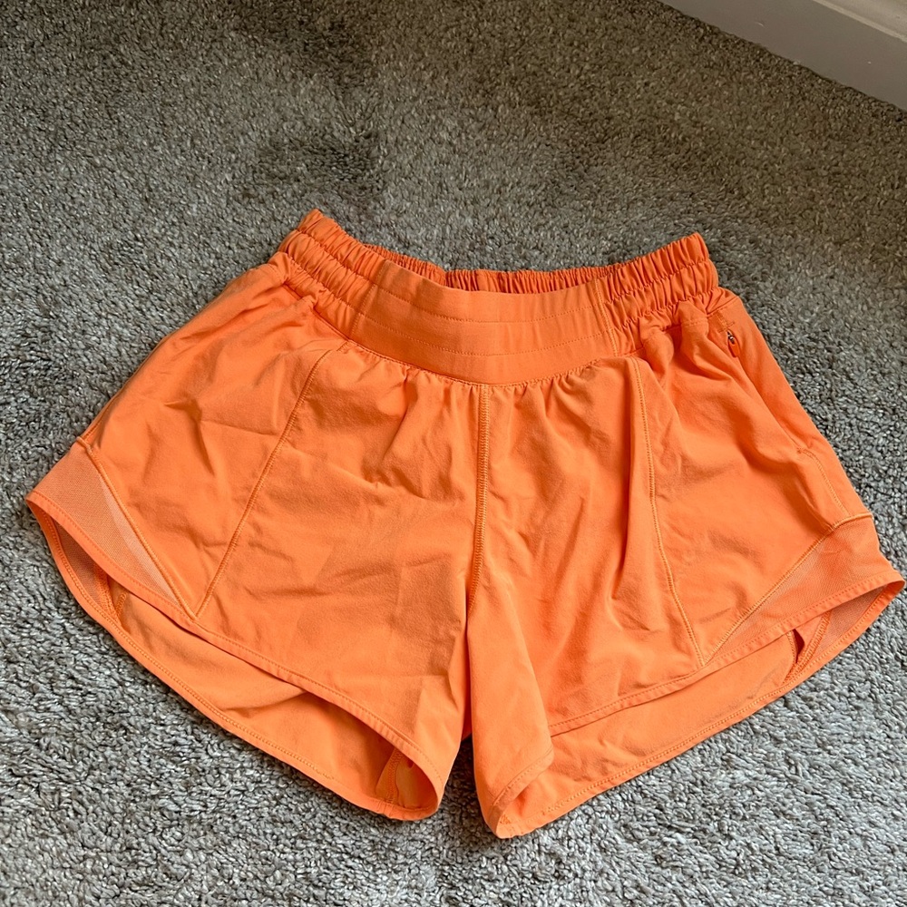 Lululemon Hotty Hot Low-Rise Lined Short 4”
